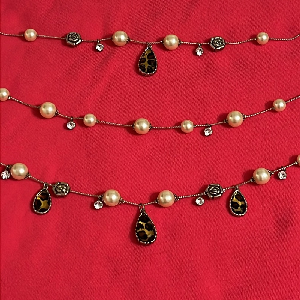 VTG Y2K BETSEY JOHNSON Leopard Roses Pearls & Rhinestones Layered Necklace